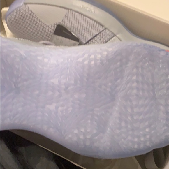 Brand new in box PG 2.5 playstation shoes - Picture 4 of 4